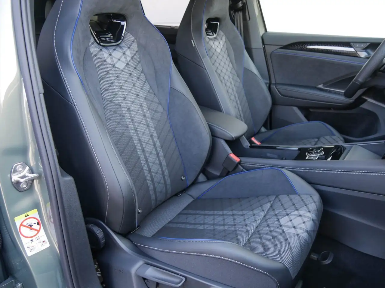 Volkswagen Tayron R-Line eHybrid DSG AHK Kamera HarmanKardo 6