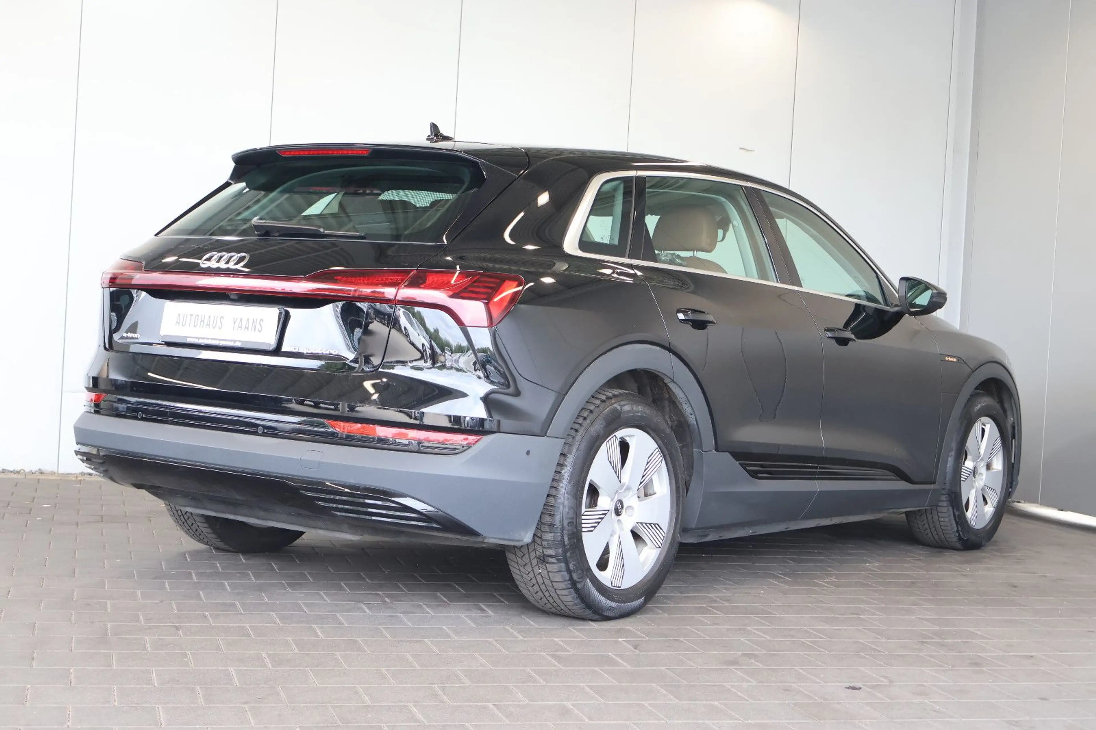 Audi e-tron 50 quattro VIRTUAL+KAM+LED+LEDER+AHK — photo 4