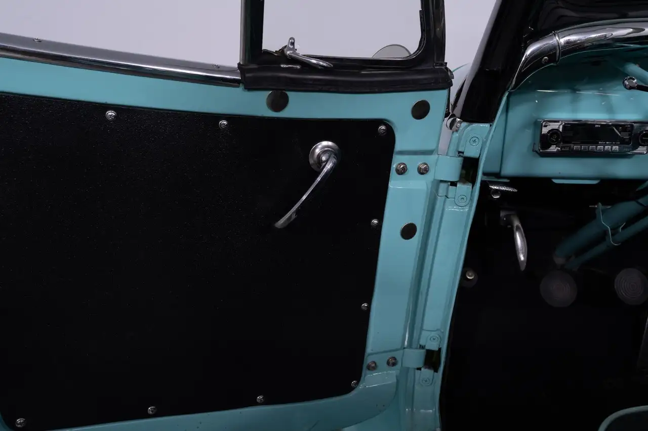 WILLYS Jeepster, foto 11