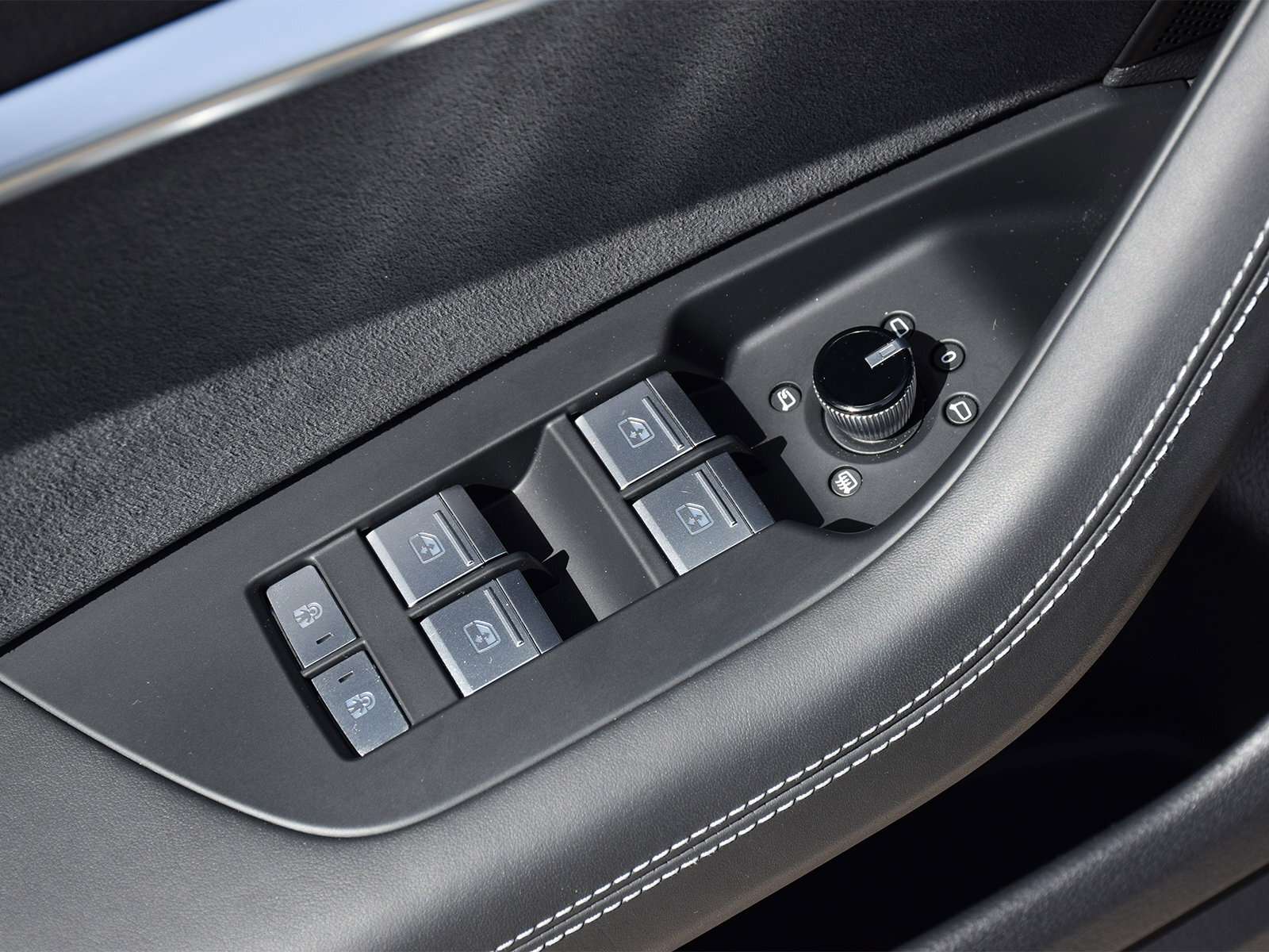2025 Audi A6 Technik thumb 12