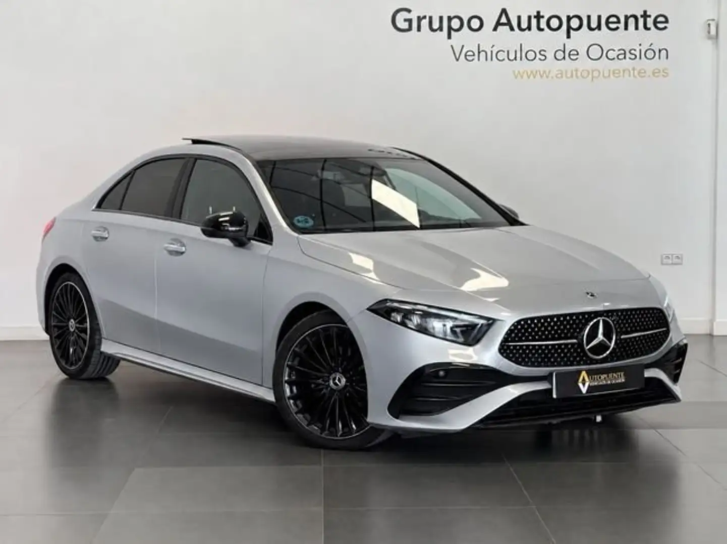 Mercedes-Benz A 220 A200D AMG 4MATIC Plateado - 1