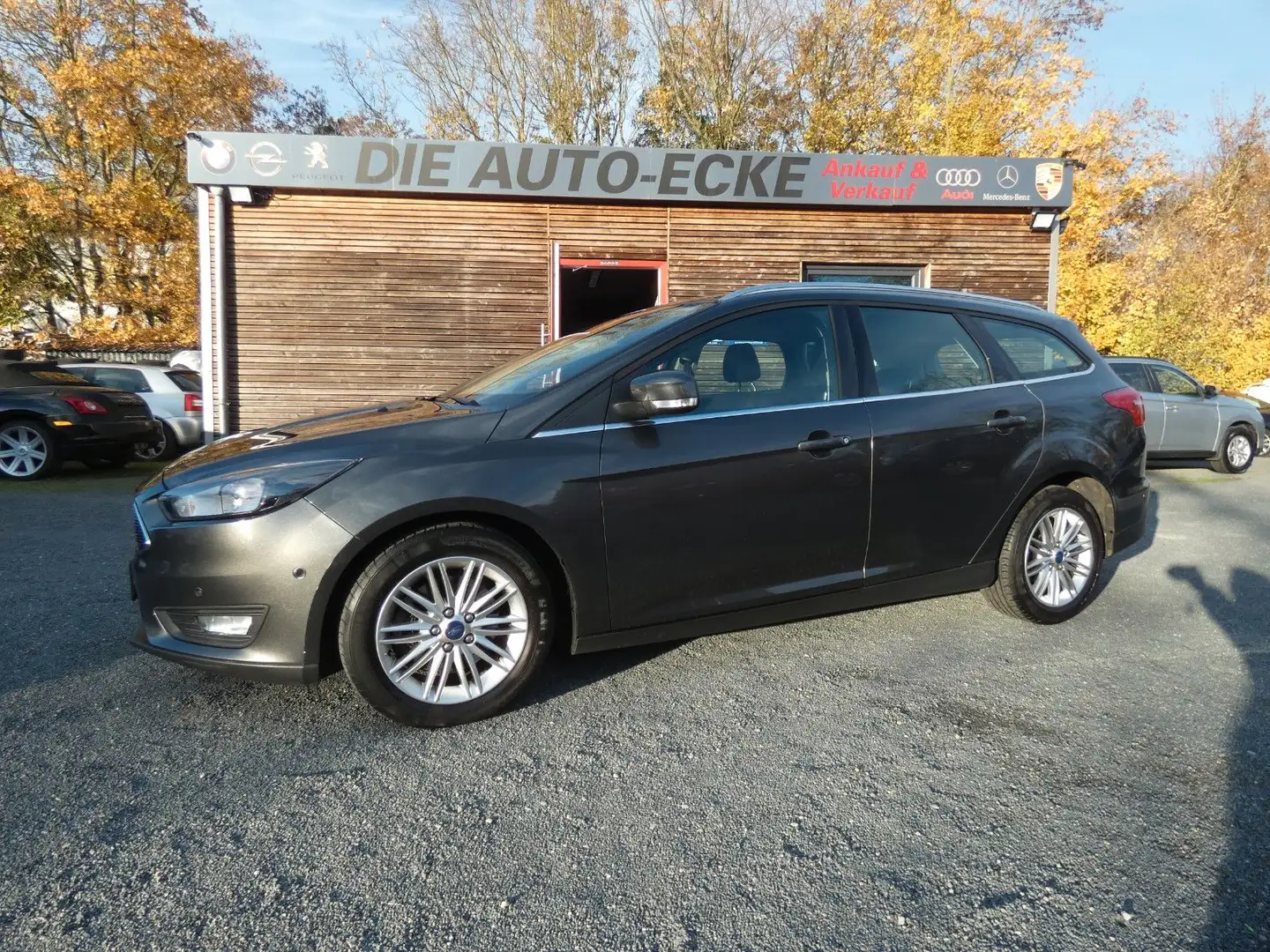 Ford Focus 1.5 Turnier Cool & Connect Gris - 1