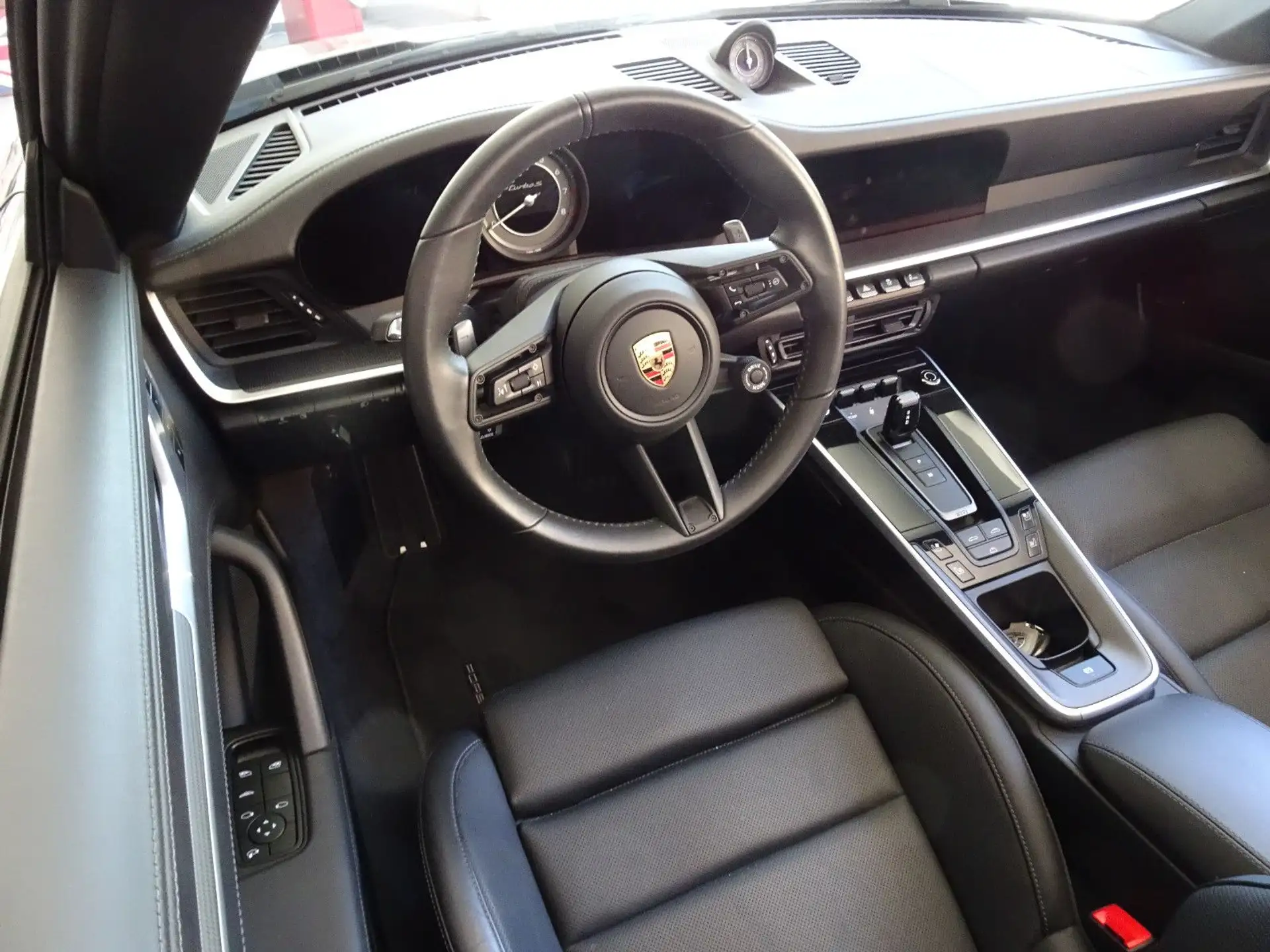 포르쉐 911 Turbo S Cabriolet 2024 실버 사진 8