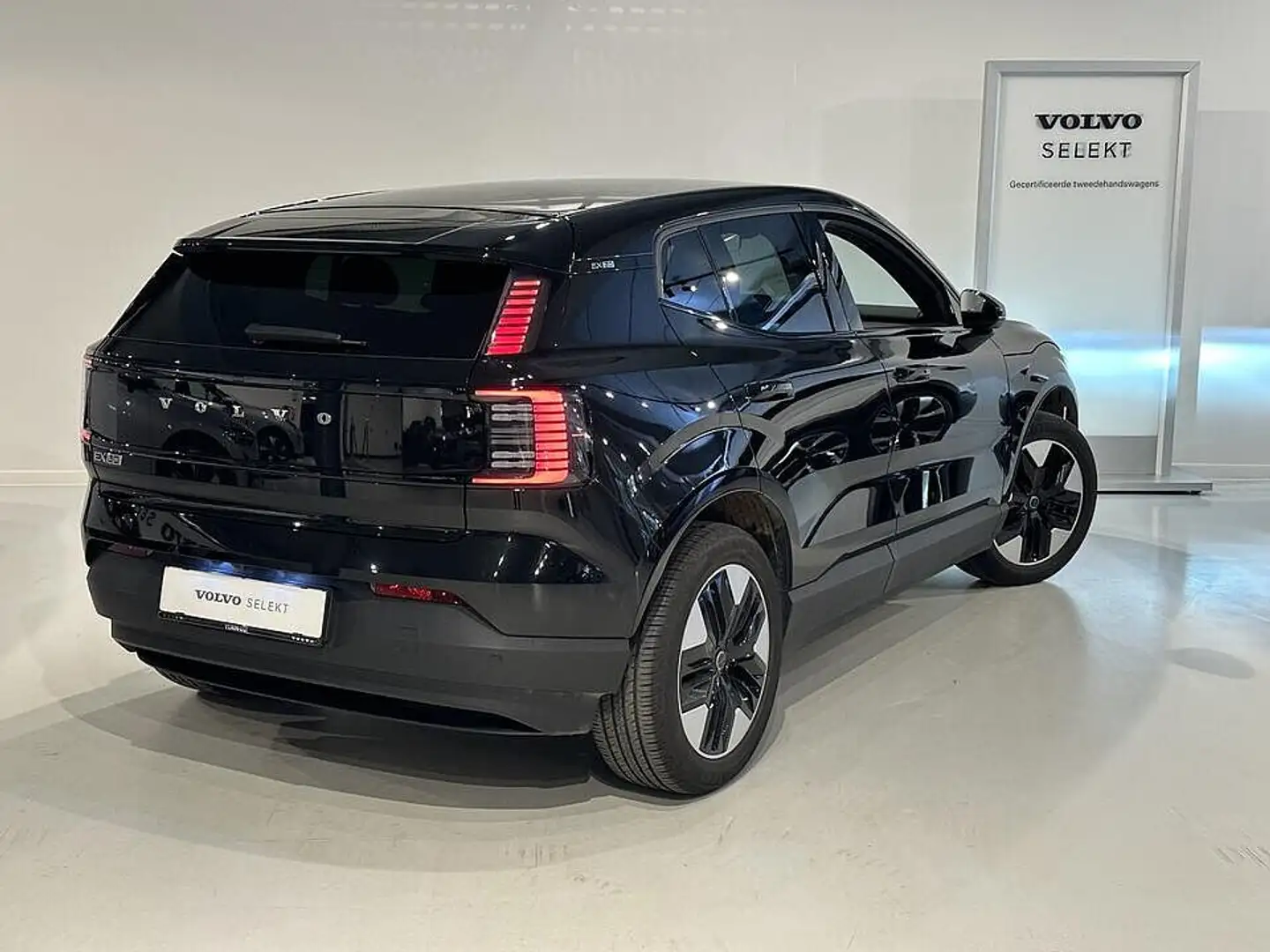 Volvo EX30 Core, Single Motor, Elektrisch Noir - 2