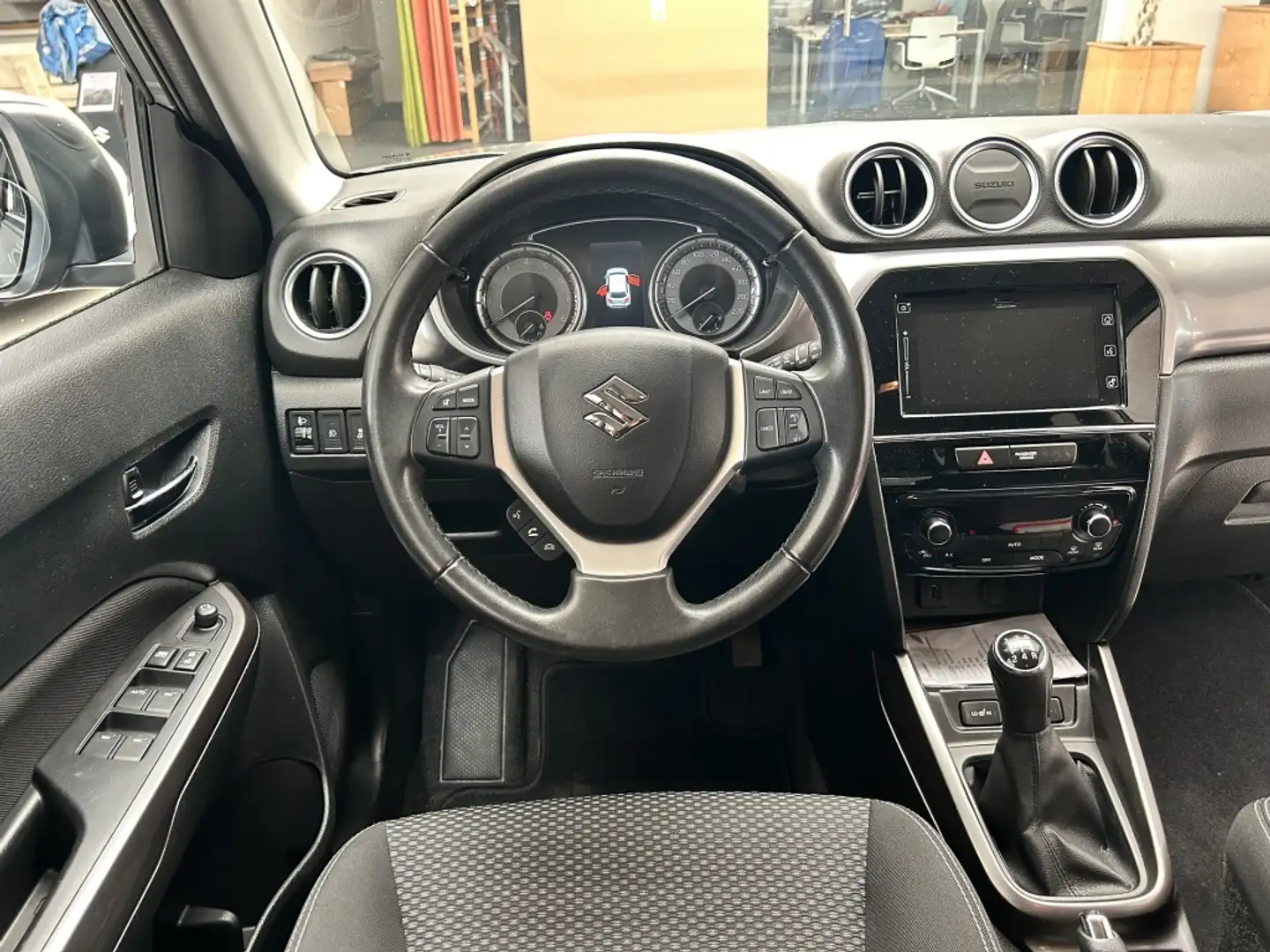 Suzuki Vitara 1.0 Boostjet Select [TREKHAAK| CARPLAY | CAMERA | Grijs - 2