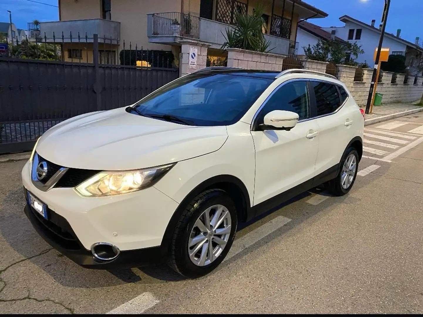 Nissan Qashqai Qashqai 1.5 dci 360 Bianco - 1