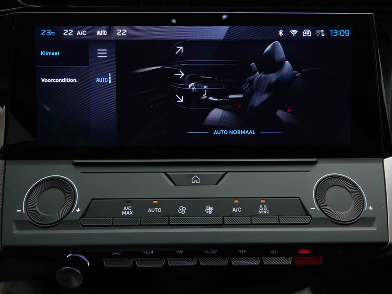 Peugeot 408 PHEV 225 | EV Range 60km | Allure | GPS | LED | Keyless | Camera — photo 12