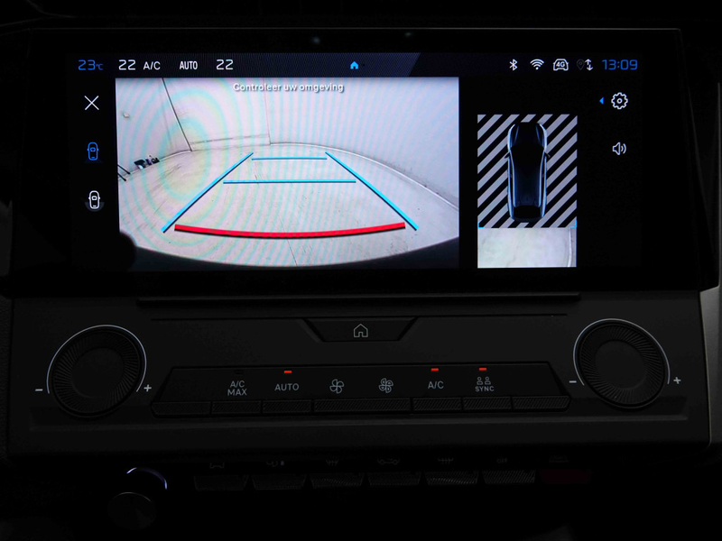 Peugeot 408 PHEV 225 | EV Range 60km | Allure | GPS | LED | Keyless | Camera — photo 11