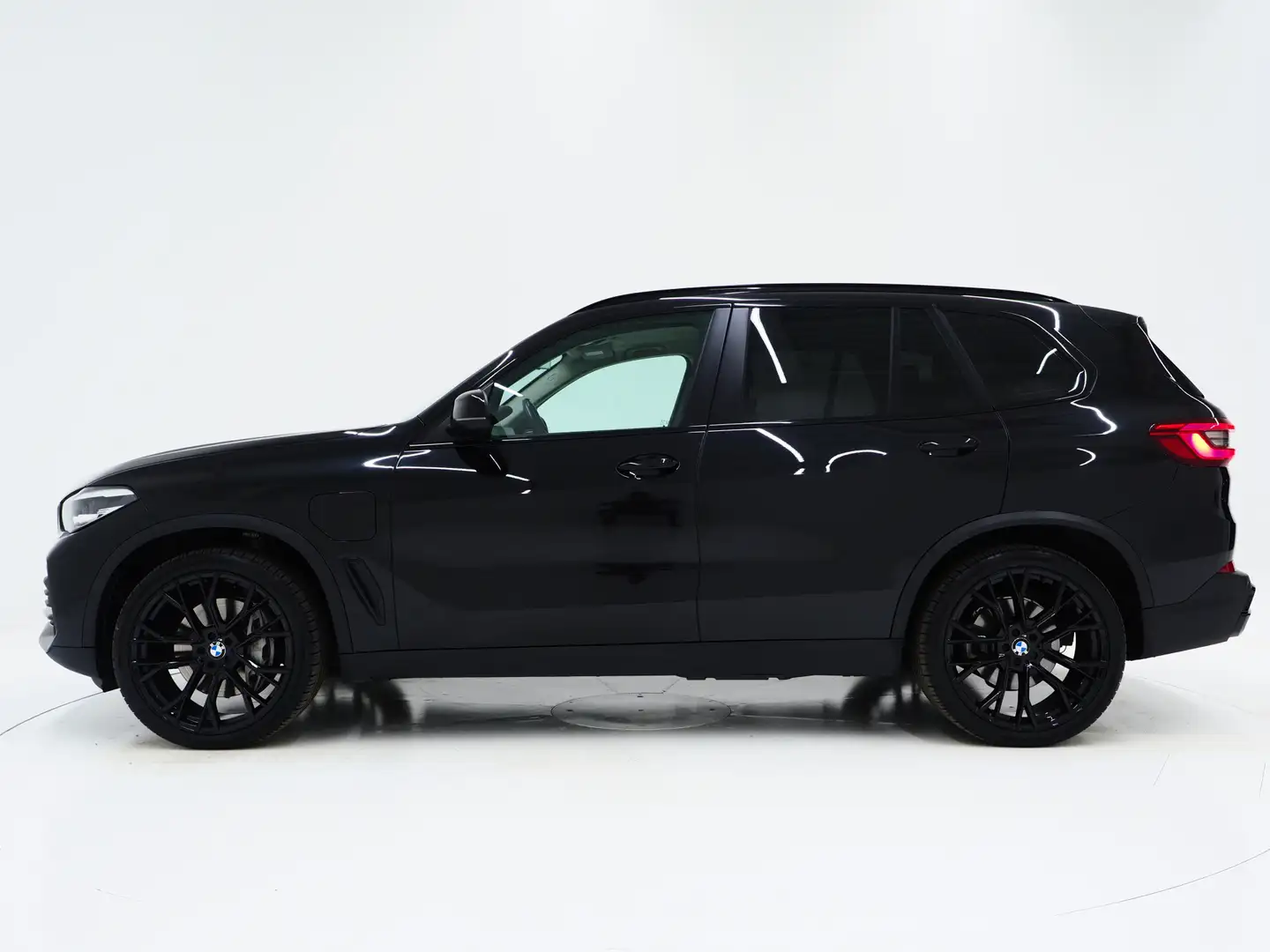 BMW X5 xDrive45e High Executive Full Black | Luchtvering Negro - 2