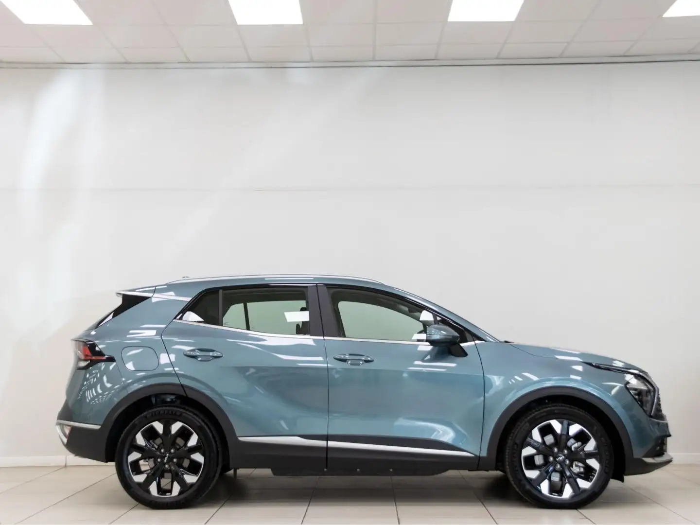 Kia Sportage 1.6 T-GDi PHEV 185kW (252CV) Drive 4x4 Gris - 2