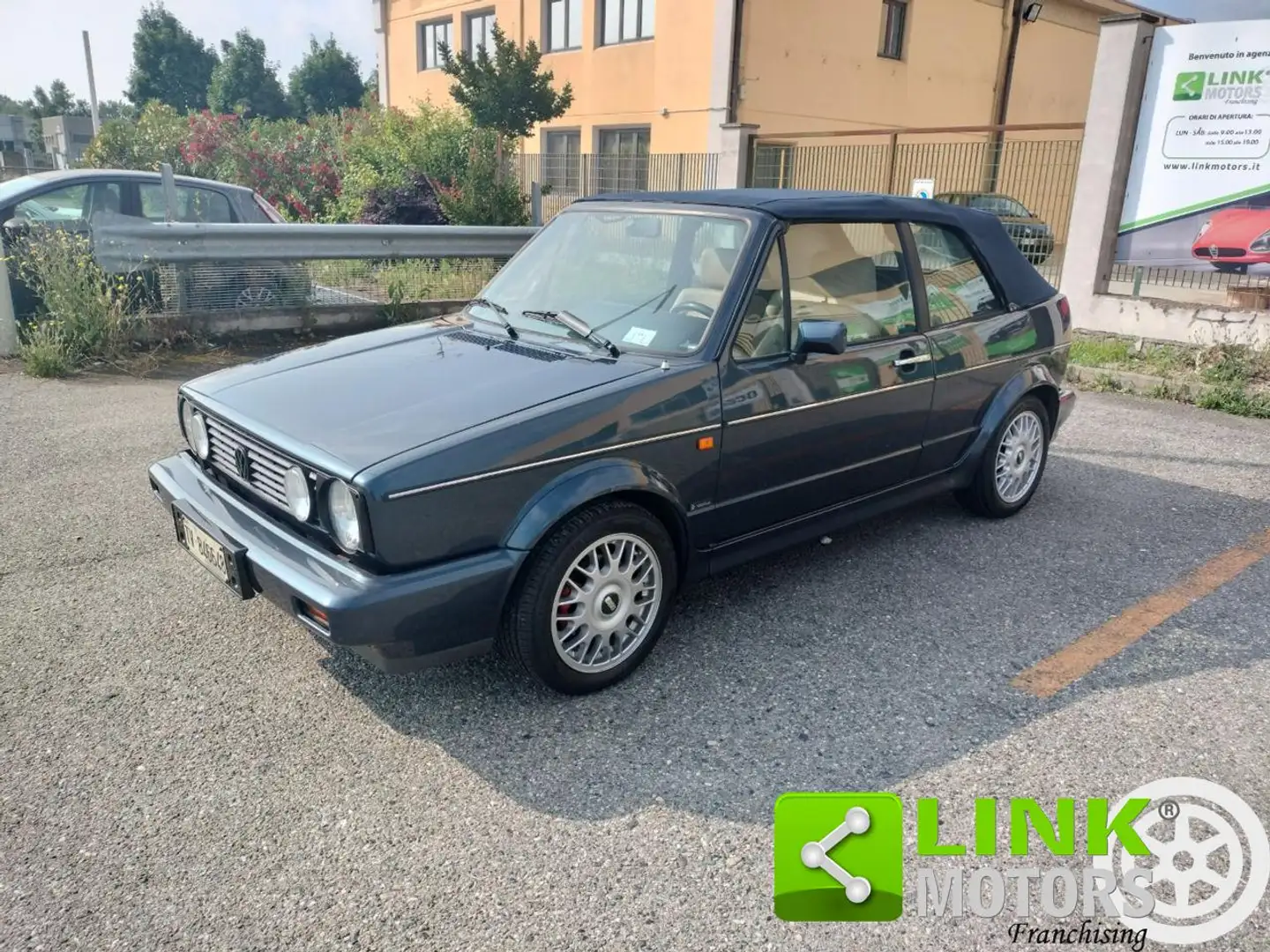 Volkswagen Golf Cabriolet 1.6i ASI Bleu - 1