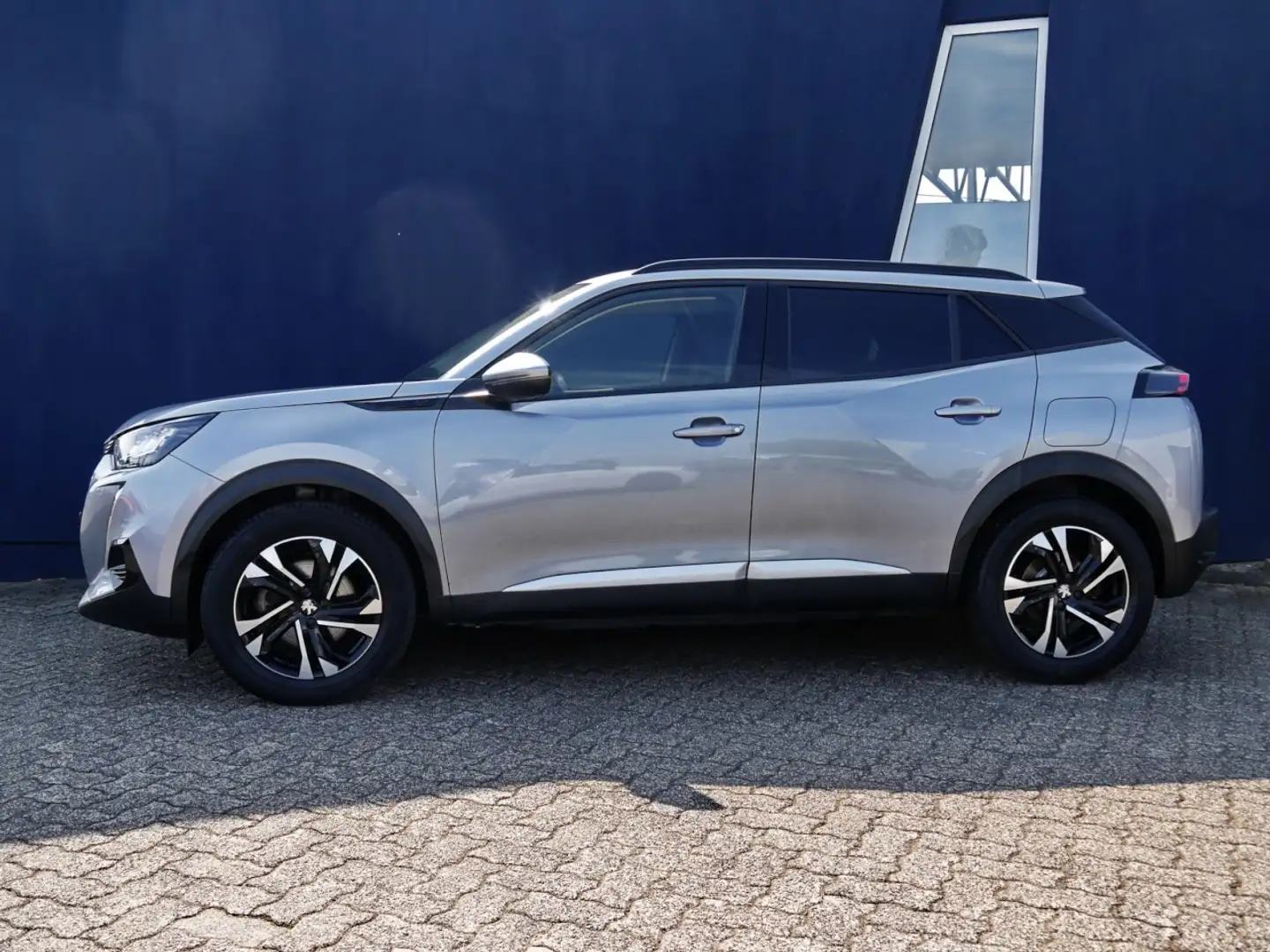 Peugeot 2008 -e Allure Pack 136 Connect-Box+Sitzhzg+LED Klima Silber - 2