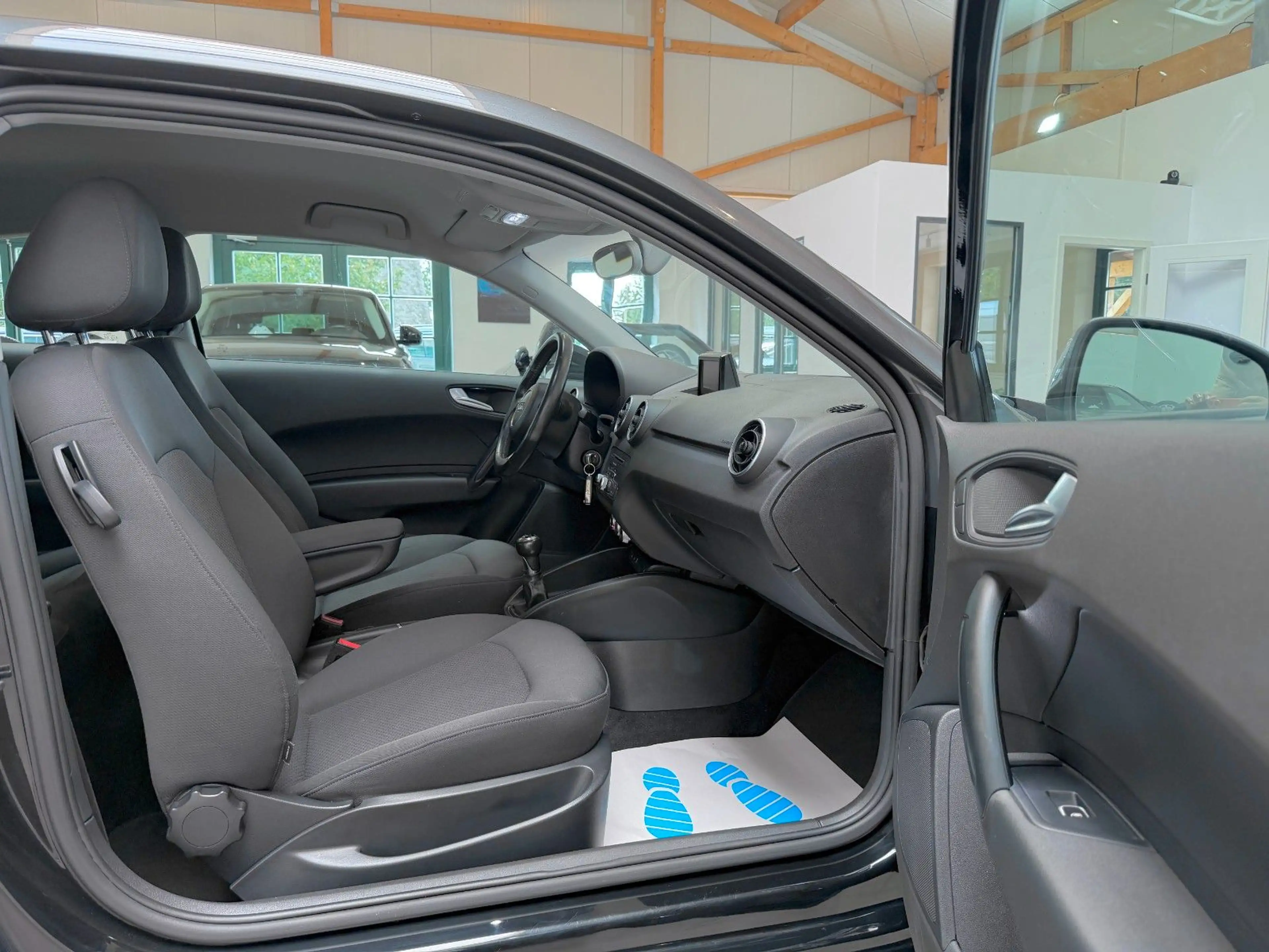 Audi A1 1.4 TFSI Sport NAVI/BLUETOOTH/SHZ 125PS — photo 10