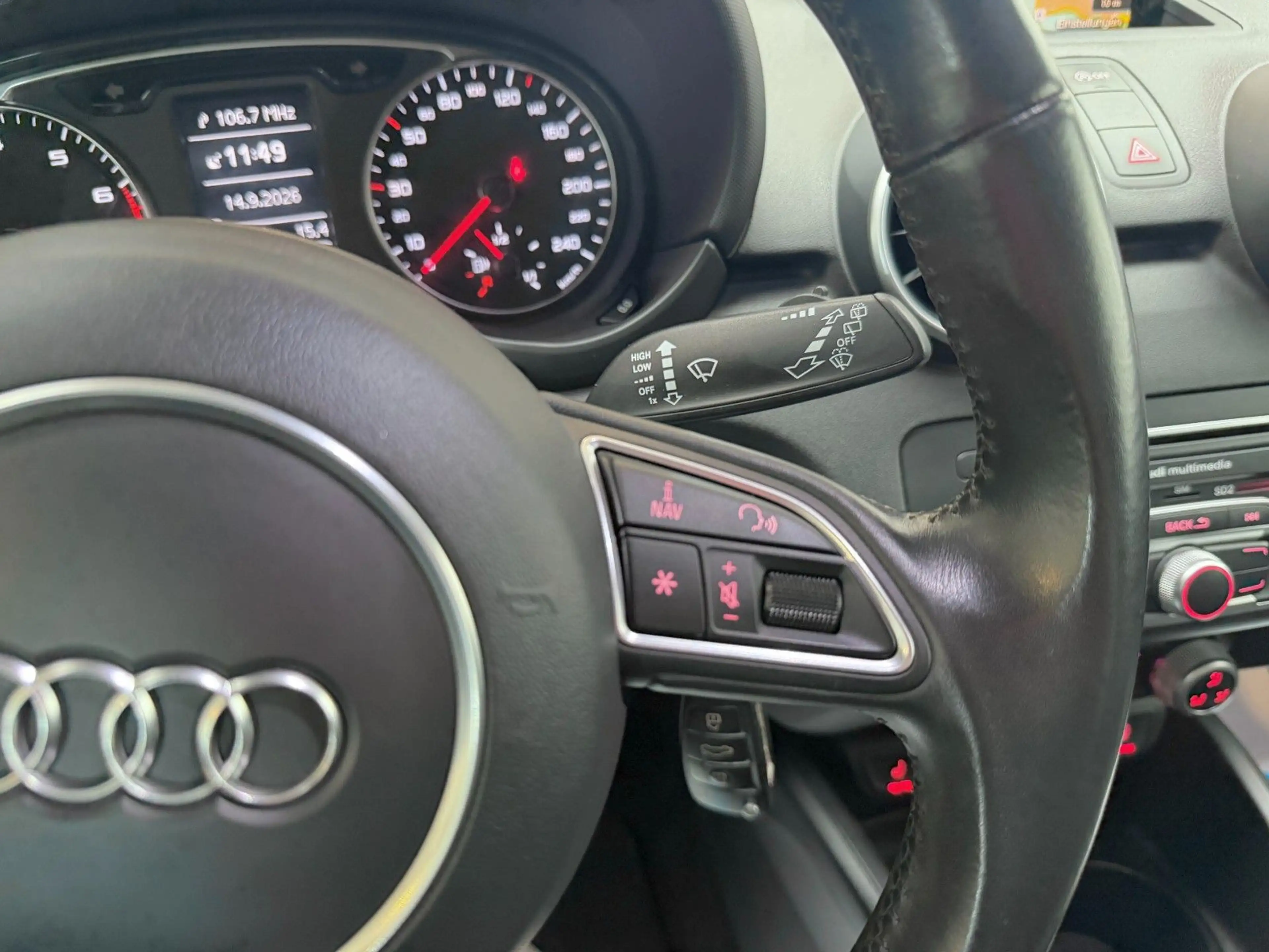 Audi A1 1.4 TFSI Sport NAVI/BLUETOOTH/SHZ 125PS — photo 15