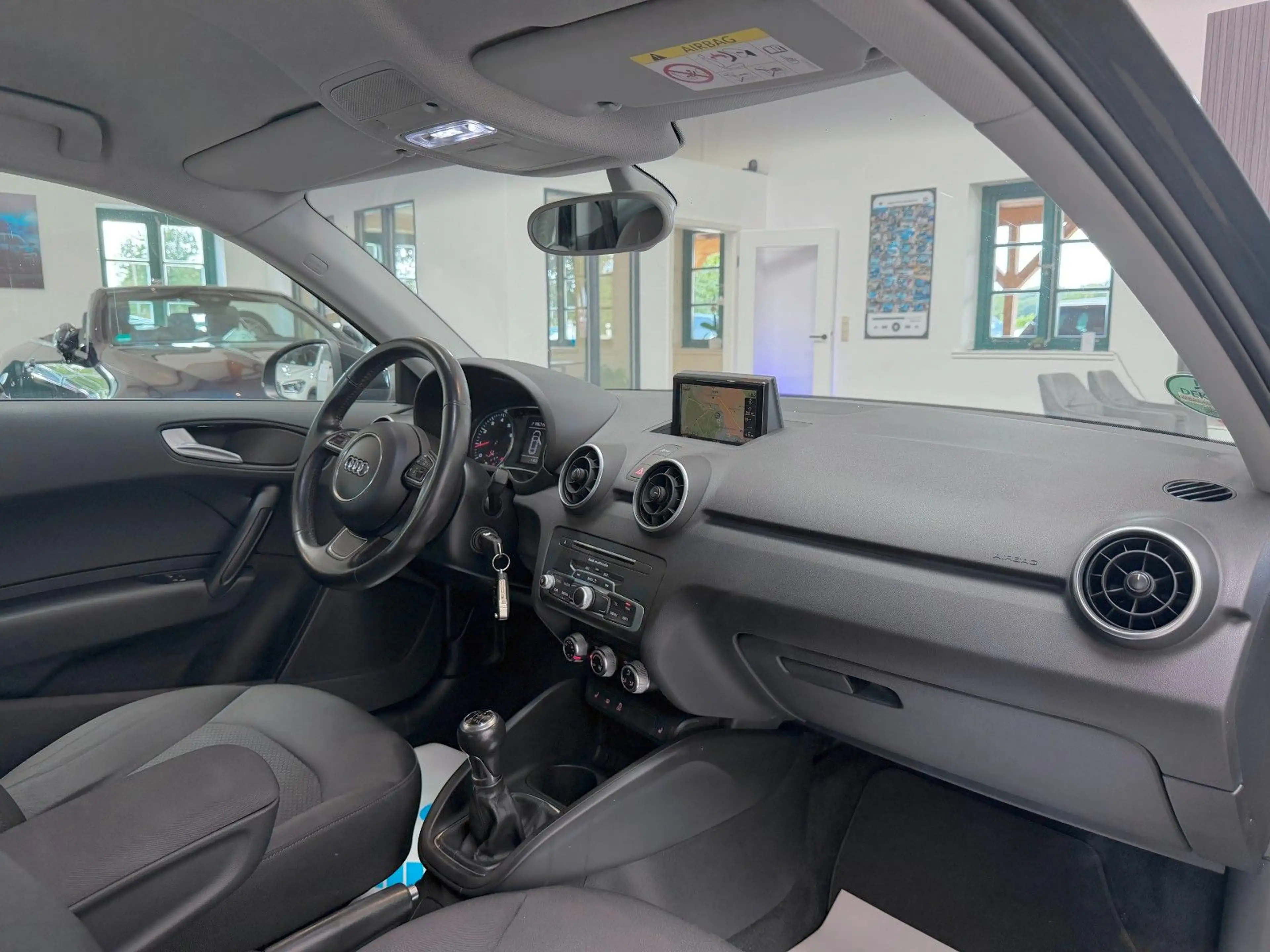 Audi A1 1.4 TFSI Sport NAVI/BLUETOOTH/SHZ 125PS — photo 8