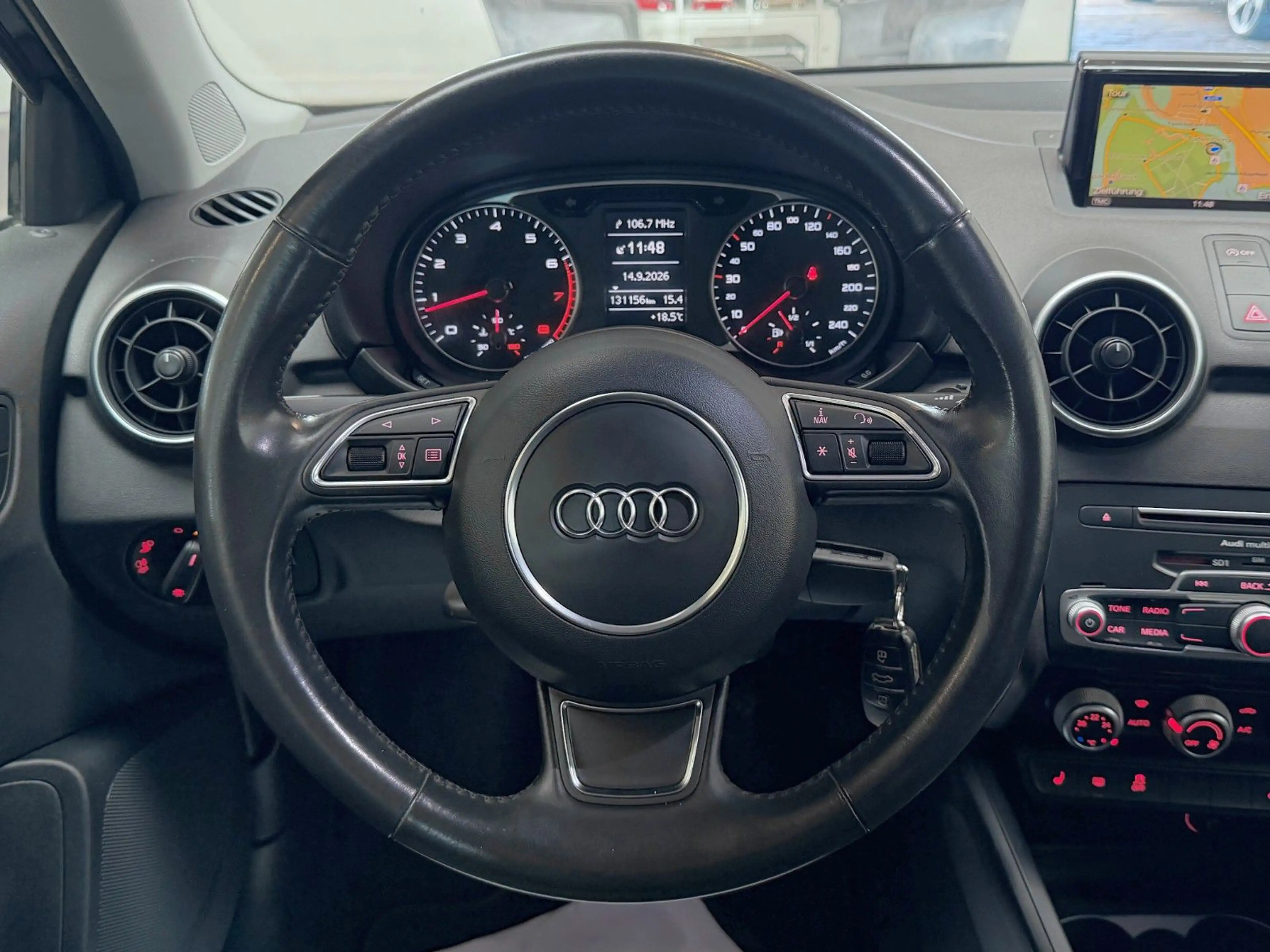 Audi A1 1.4 TFSI Sport NAVI/BLUETOOTH/SHZ 125PS — photo 13