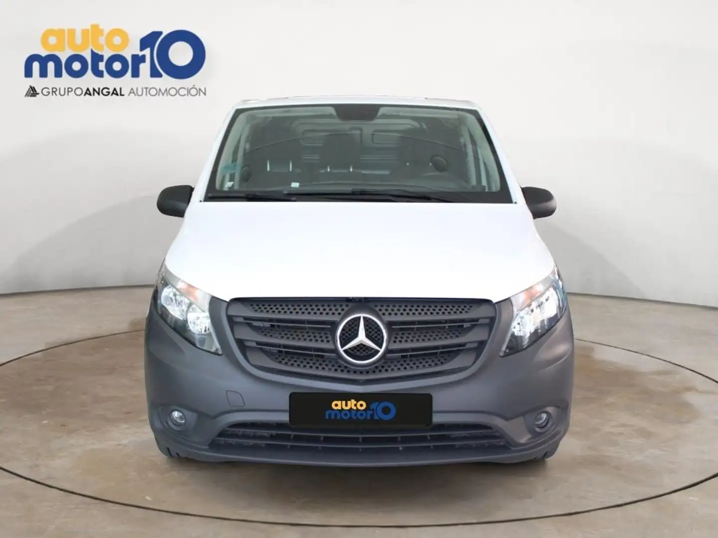 Mercedes-Benz Vito Furgón 110CDI Base Larga - 2