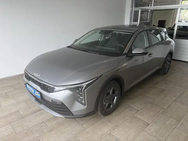 Kia K4