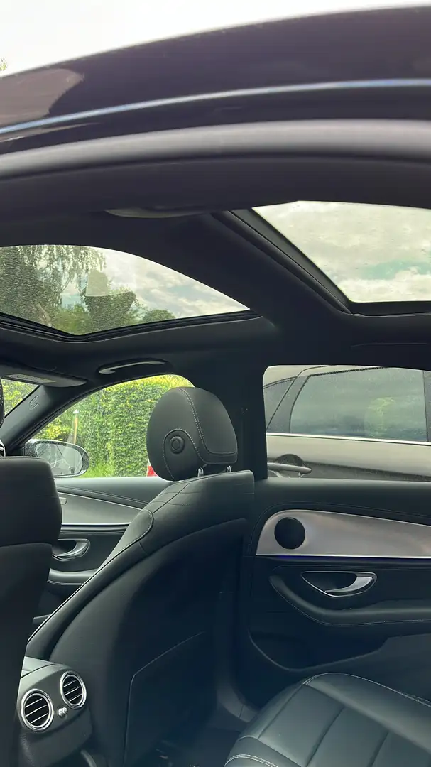 Mercedes-Benz E 220 E 220 d 4Matic 9G-TRONIC AMG Line Noir - 2
