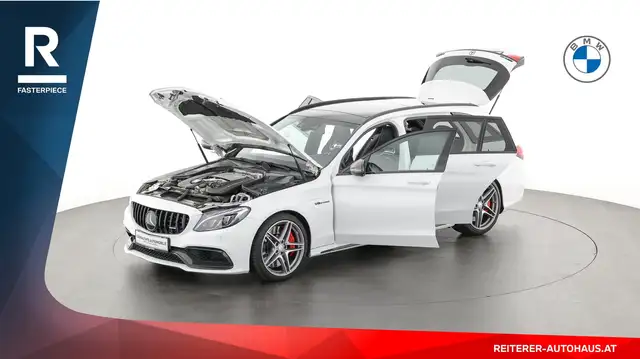 Mercedes-Benz C-Class view 9