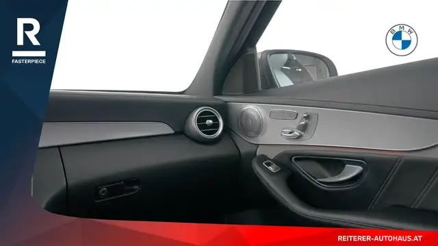 Mercedes-Benz C-Class view 27