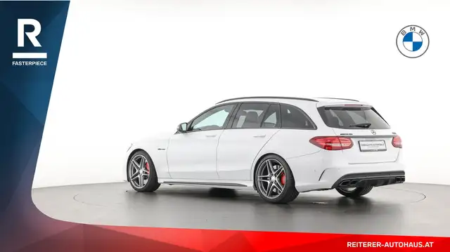 Mercedes-Benz C-Class view 4