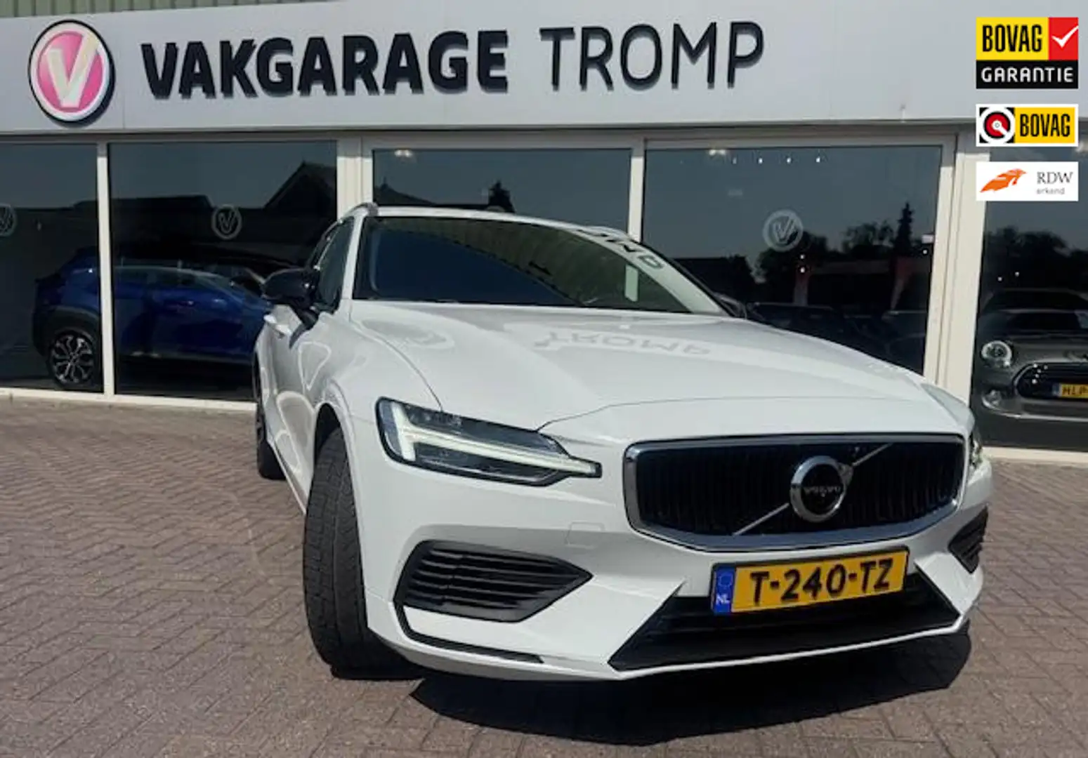 Volvo V60 2.0 T6 Recharge AWD leer/camera/elektrische klep Wit - 1