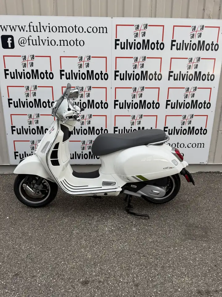 Vespa GTS 125