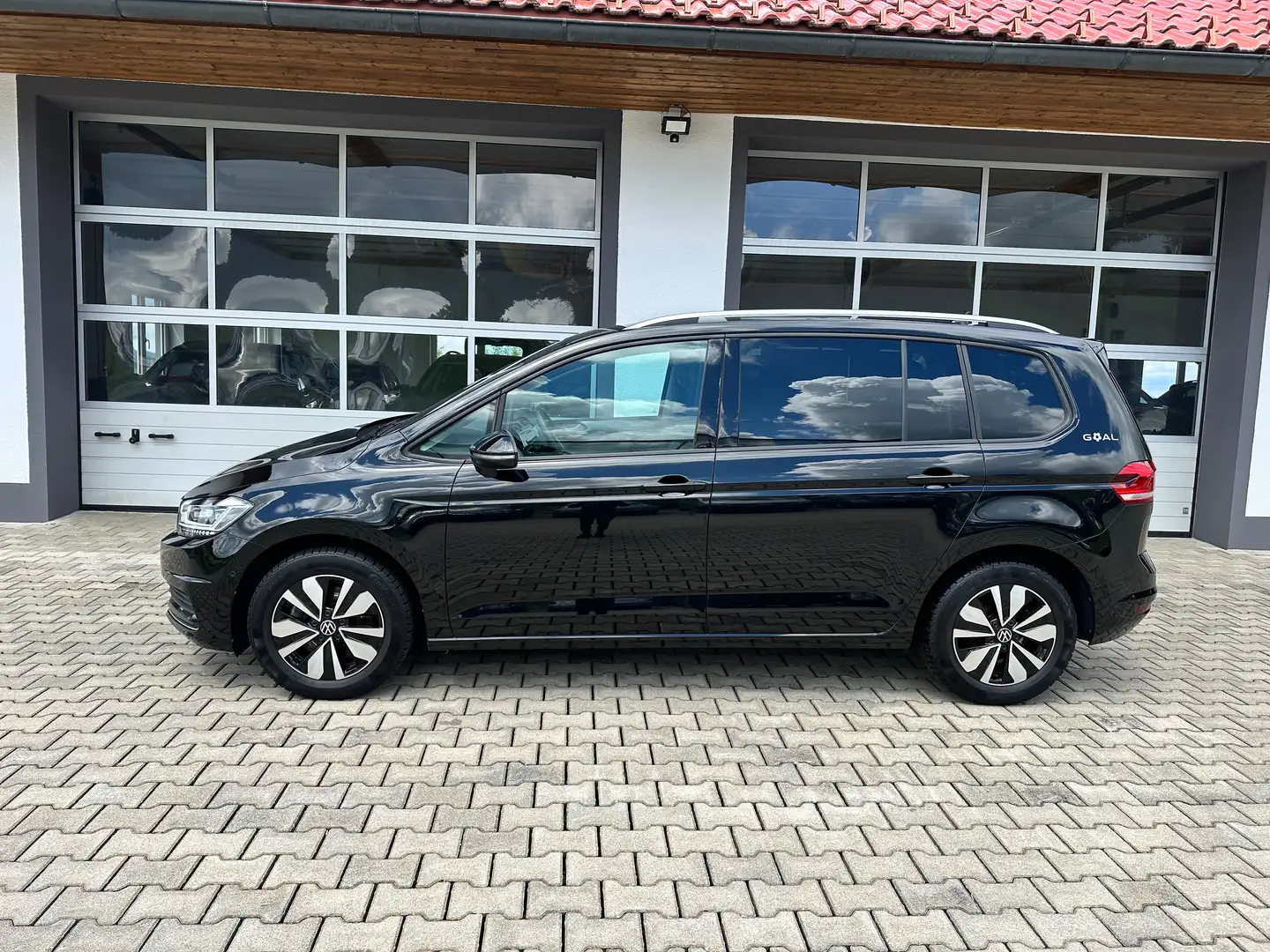 Volkswagen Touran 2,0 TDI DSG CL *7 Sitze*AHV*LED*DIGITAL*WSS-HZ*APP Schwarz - 2