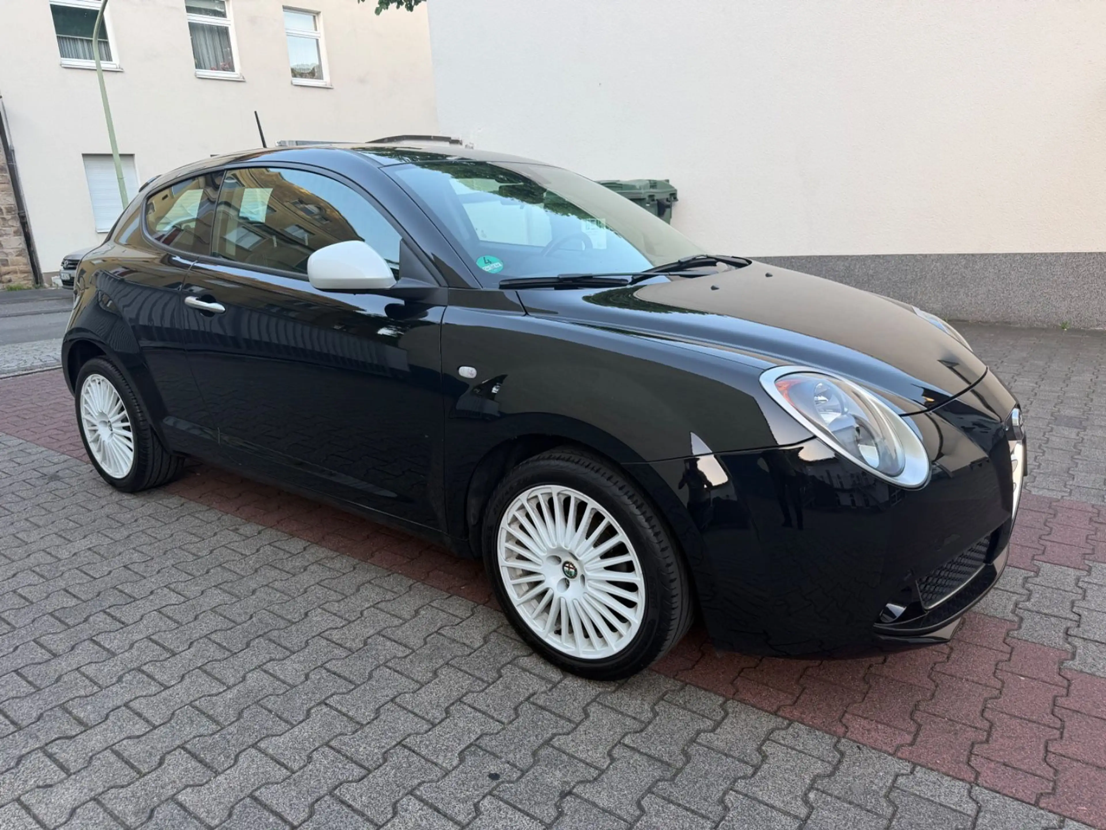 Alfa Romeo MiTo Junior 1.4 ( PDC / ALU / KLIMA ) — photo 2