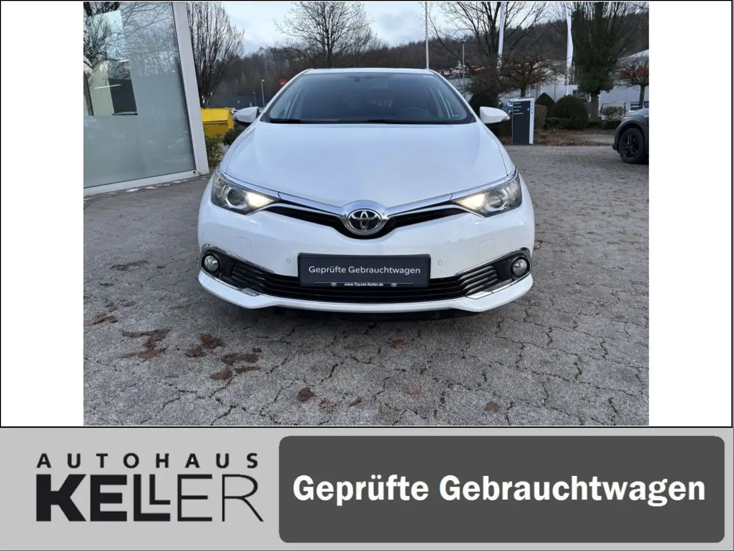 Toyota Auris 1.2 Turbo Executive Weiß - 2
