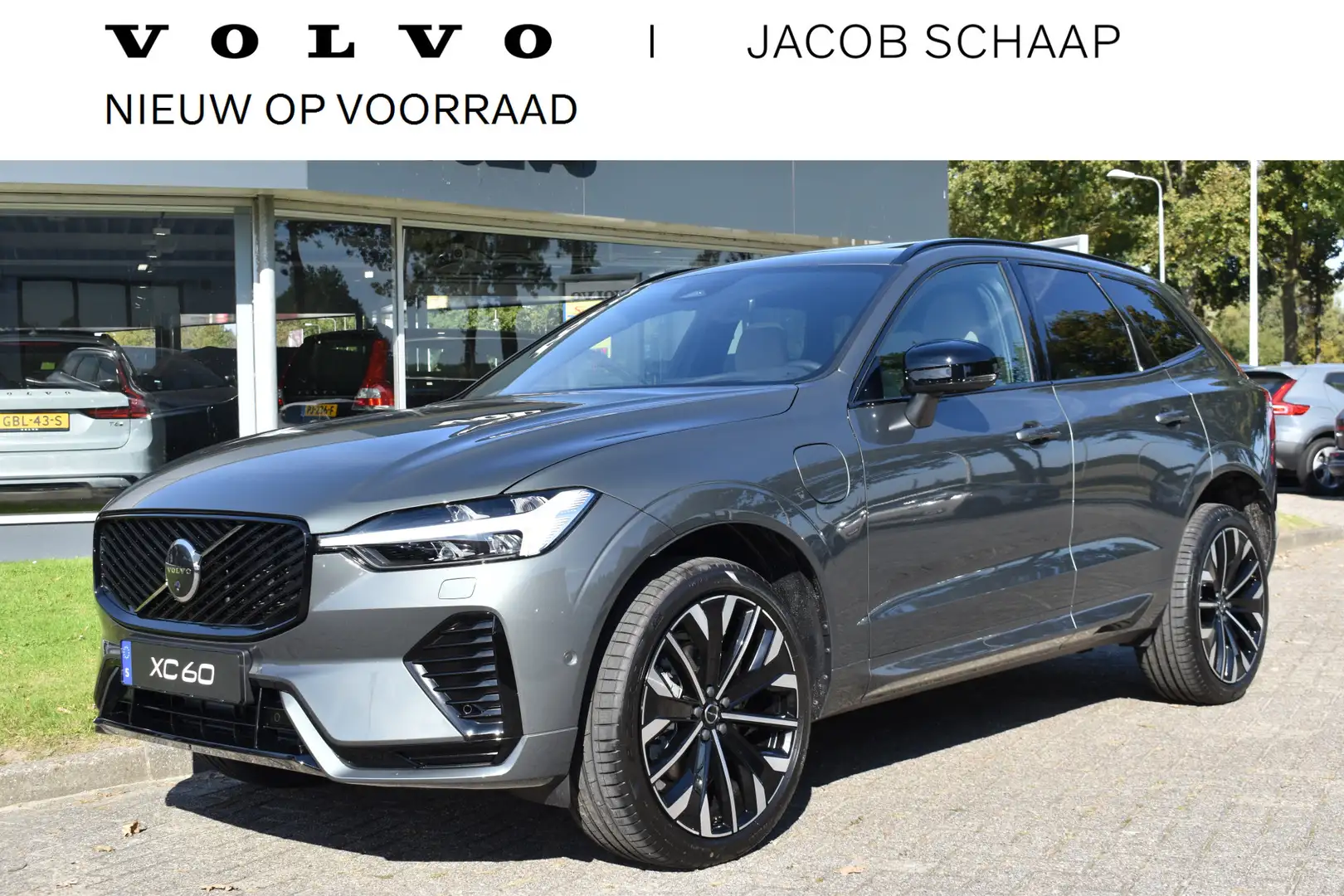Volvo XC60 T6 AWD 350PK Plug-in Hybrid Ultra Dark | Nieuw | L Groen - 1