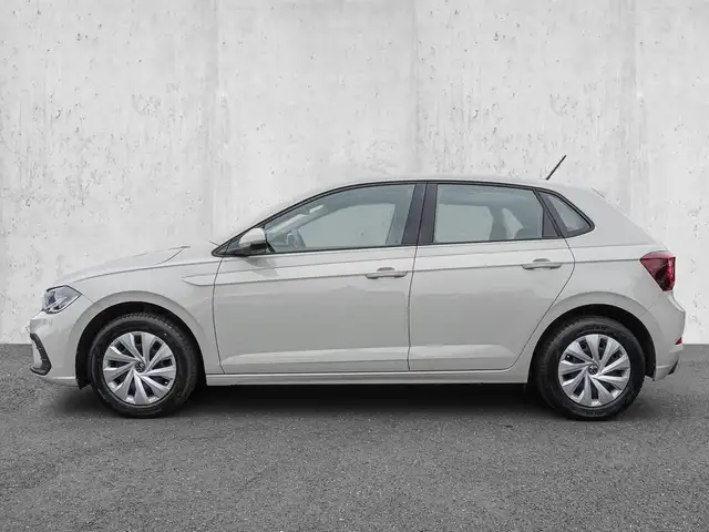 Volkswagen Polo view 5