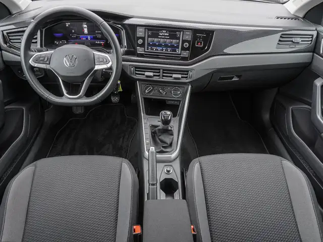 Volkswagen Polo view 9