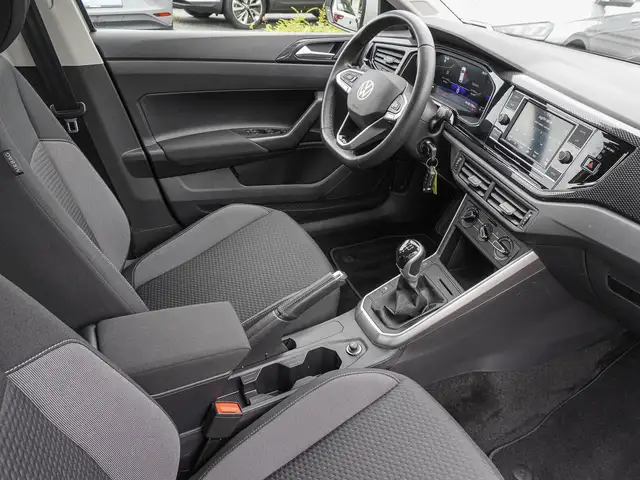 Volkswagen Polo view 7