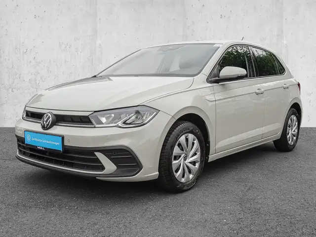 Volkswagen Polo view 2