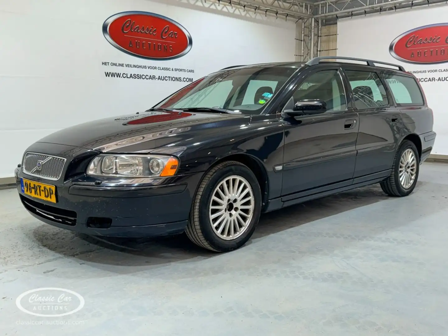 Volvo V70 2.5  - ONLINE AUCTION Zwart - 1