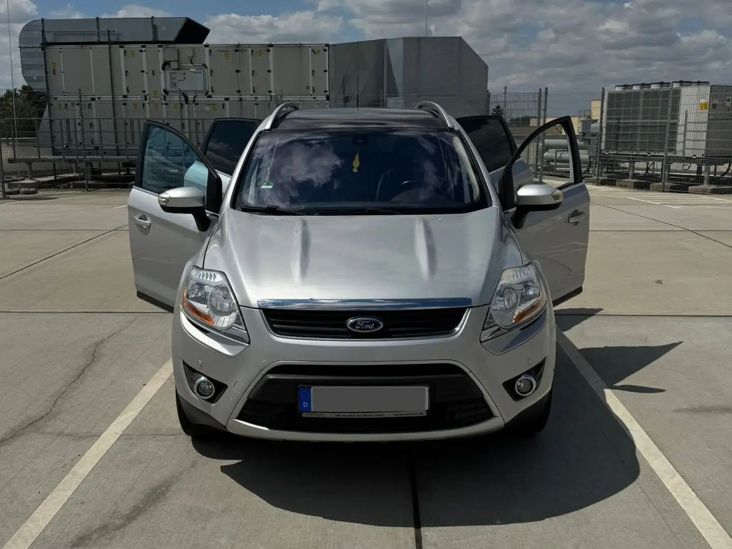 Ford Kuga Kuga 2.0 TDCi 2x4 Titanium Silber - 1