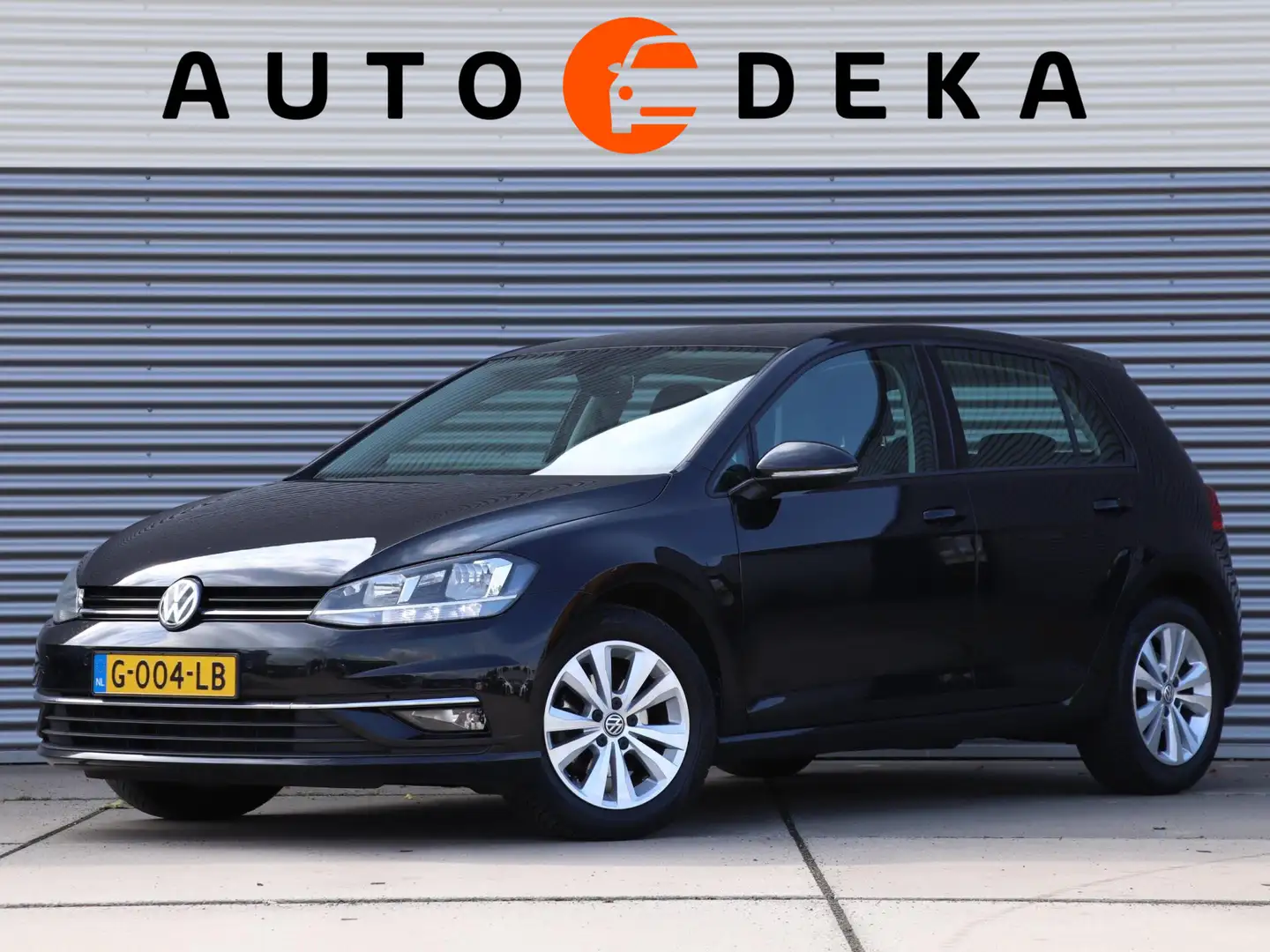 Volkswagen Golf 1.0 TSI Comfortline *Navigatie*Adaptive Cruise* Zwart - 1