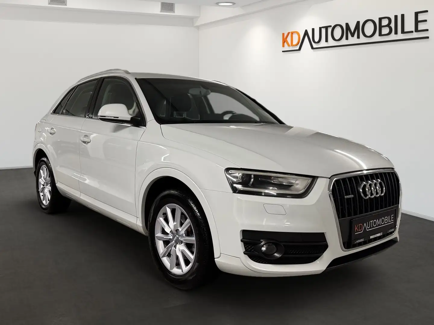 Audi Q3 2,0 TDI Quattro, gute Ausstattung ! Weiß - 2