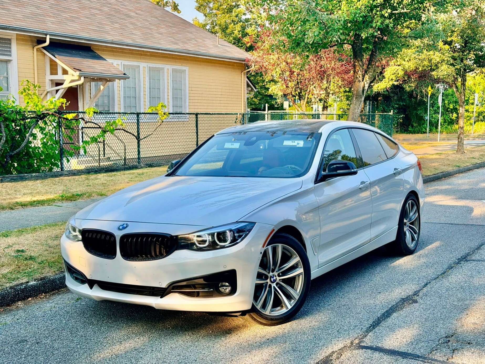 2018 BMW 3 Series 330i xDrive Gran Turismo