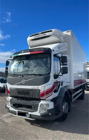 Volvo FL280 motrice frigo con sponda Dhollandia