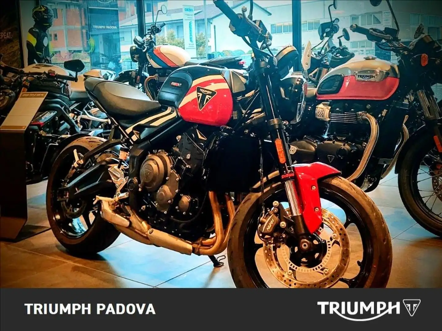 Triumph Trident 660 MY25 Rosso - 1