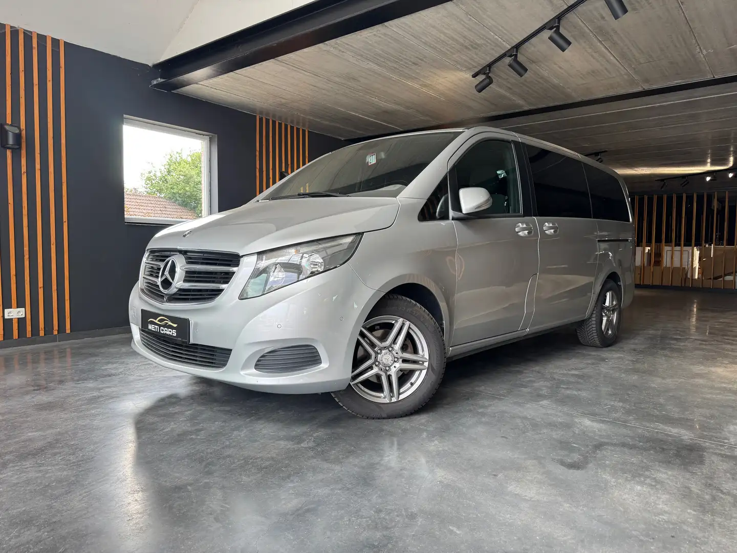 Mercedes-Benz V 220 d Lang | 360° Camera | Dubbele Cabine | Stoelverw Zilver - 2