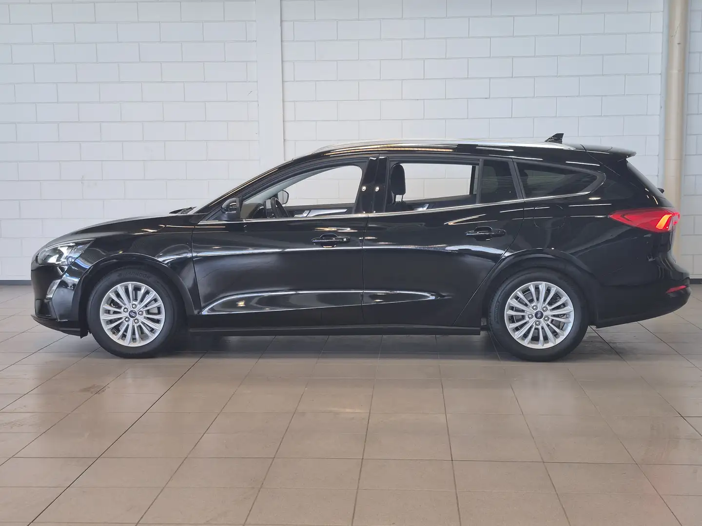 Ford Focus Wagon 1.0 EcoBoost Hybrid Titanium X Business | Ac Zwart - 2