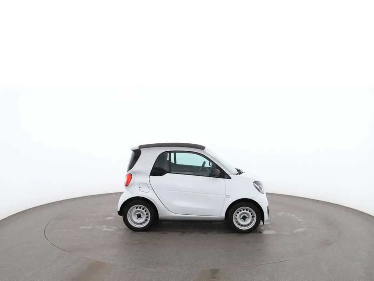 smart forTwo coupe EQ 17.6kWh Aut SITZHZG TEMPOMAT Silber - 2