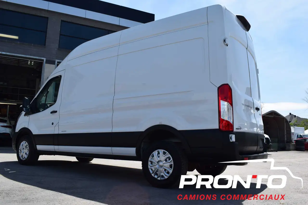 Ford Transit Cargo Van снимка Ford Transit Cargo Van