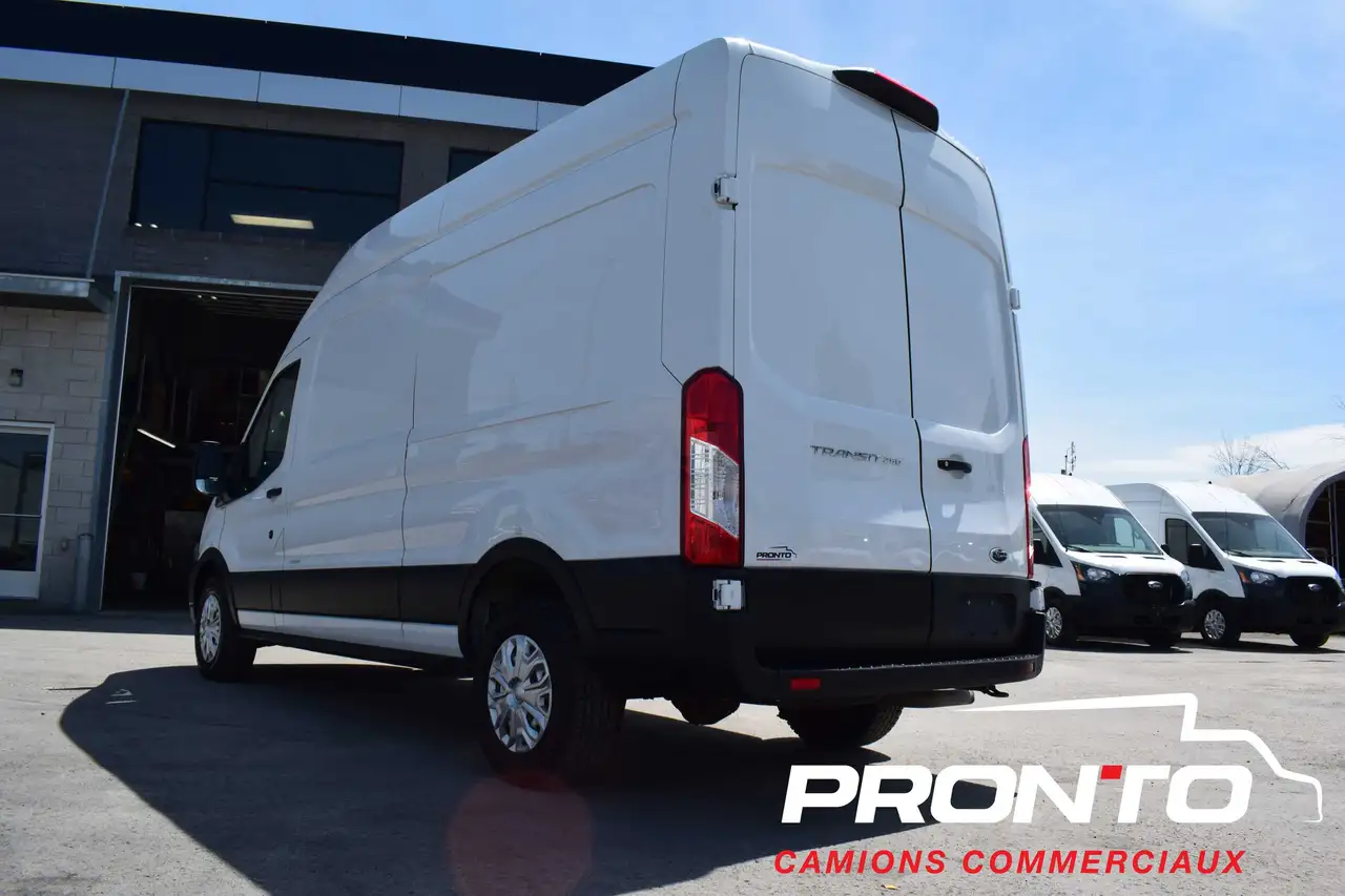 Ford Transit Cargo Van снимка Ford Transit Cargo Van