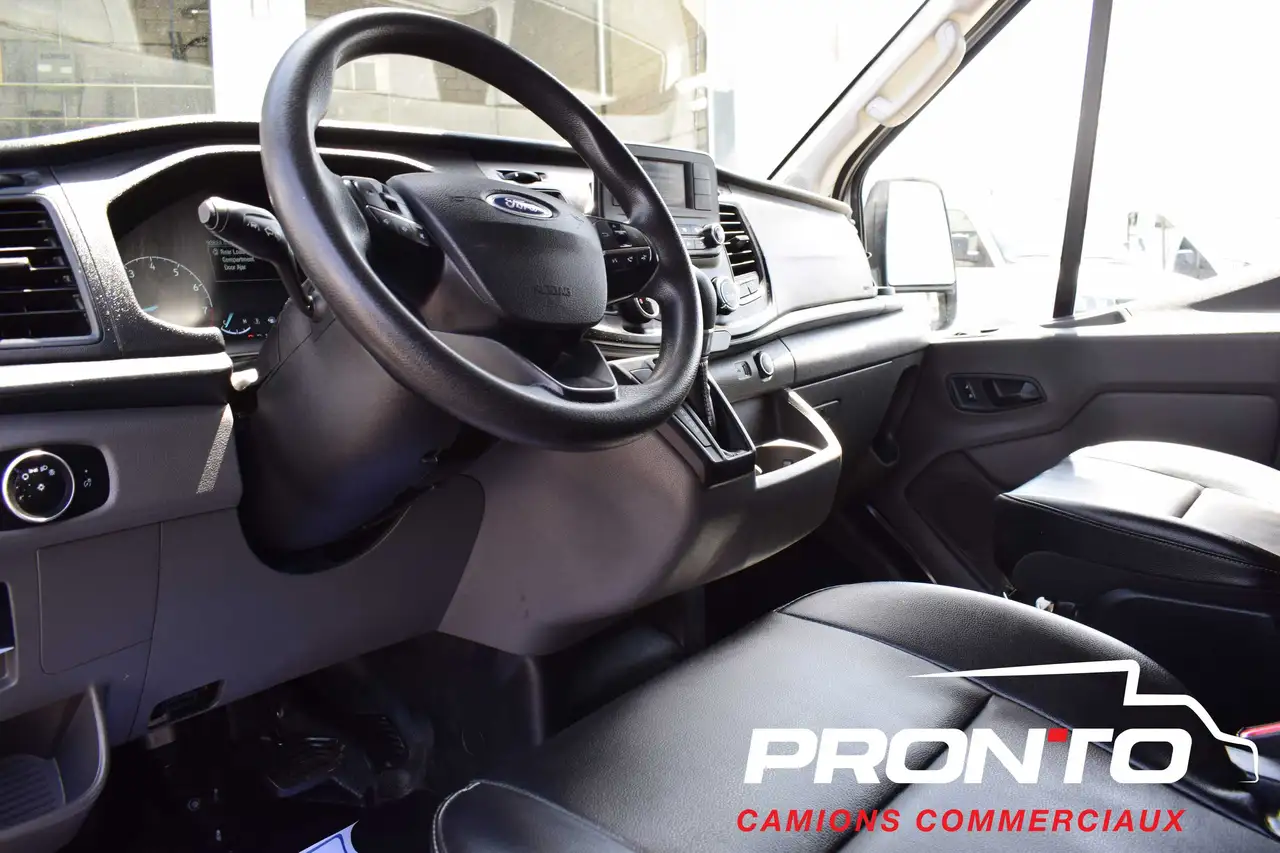 Ford Transit Cargo Van снимка Ford Transit Cargo Van