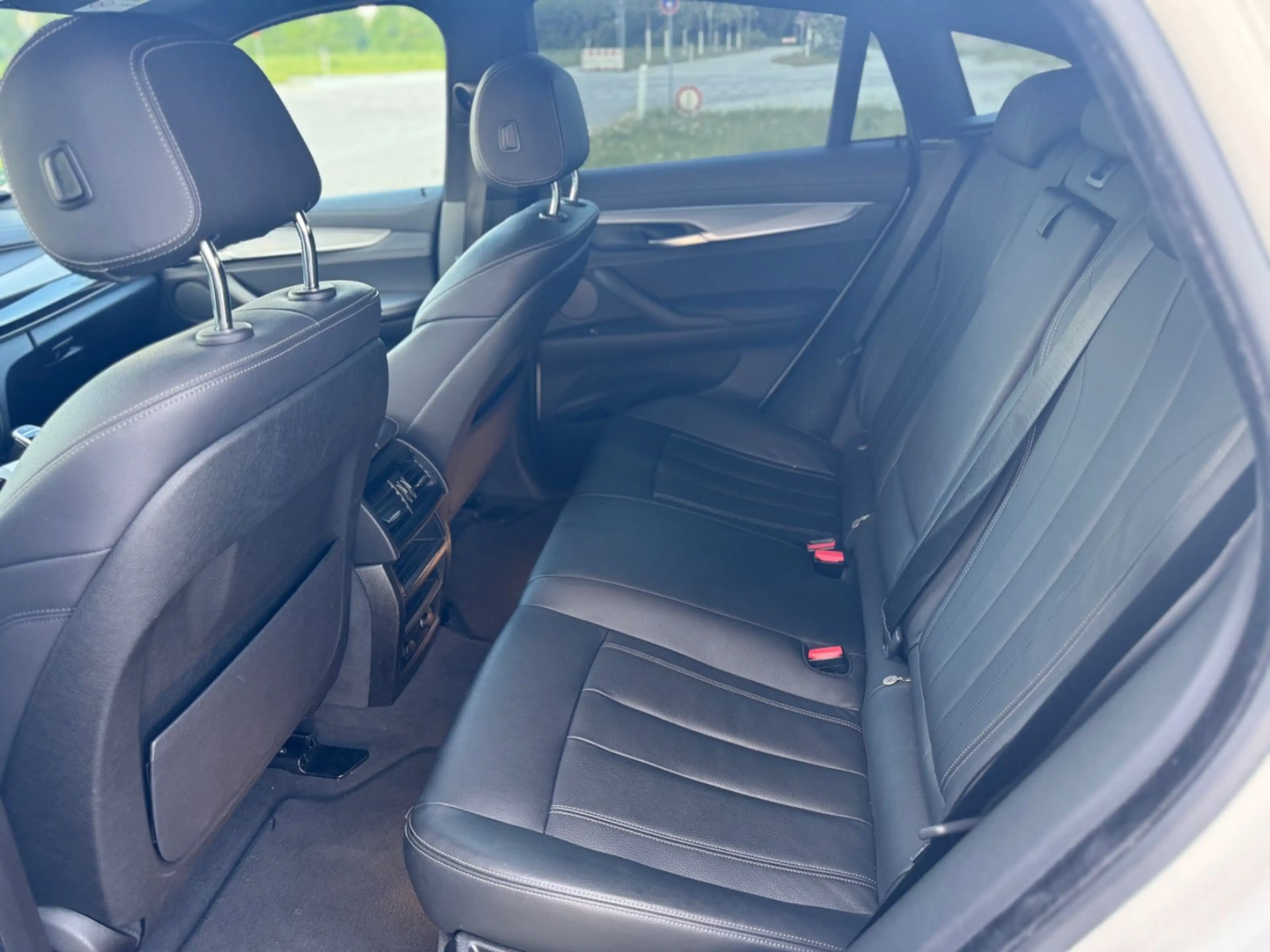 BMW X6 Baureihe X6 xDrive 35 i M-Paket 1A AHK — photo 11
